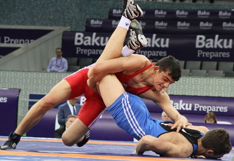 Azerbaijani wrestler Gazyumov advances to finals at Baku 2015